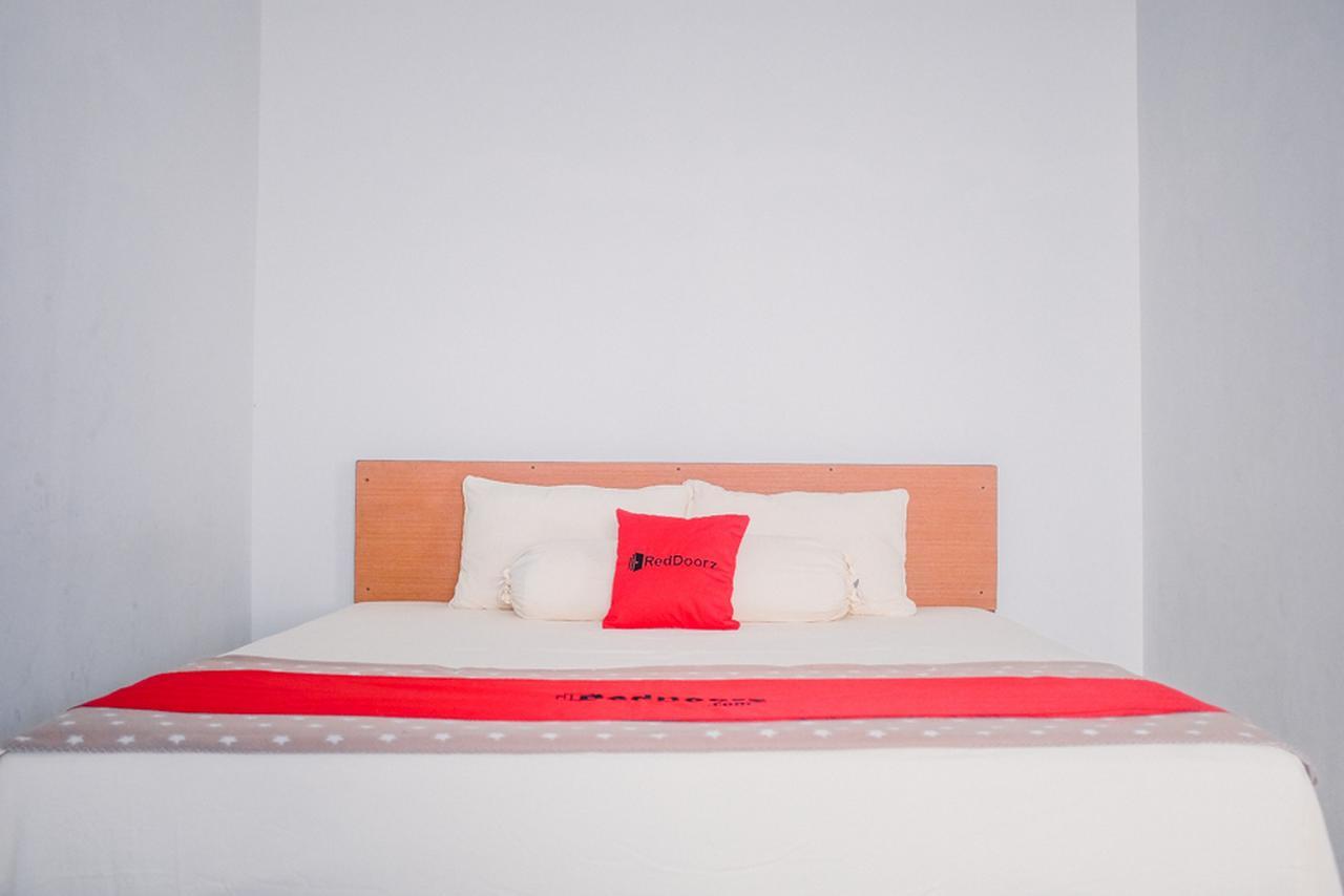 Reddoorz Near Sirkuit Sentul Hotel Bogor Luaran gambar