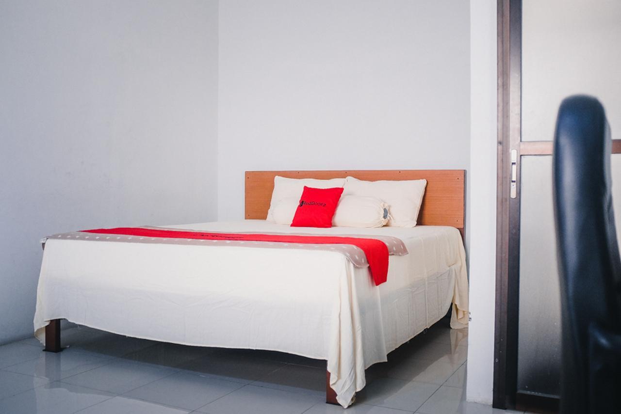 Reddoorz Near Sirkuit Sentul Hotel Bogor Luaran gambar